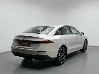 Roewe D7 2025 купить из Китая, цена 2 557 000 ₽ — Suifenhe Auto