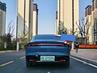 Leapmotor B01 2025 купить из Китая, цена 2 923 000 ₽ — Suifenhe Auto