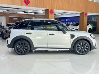 MINI COUNTRYMAN 2022 купить из Китая, цена 2 205 000 ₽ — Suifenhe Auto