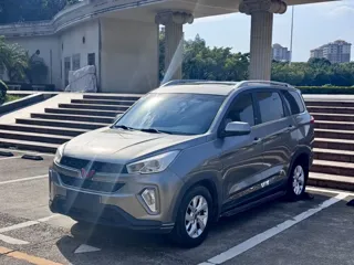 Wuling Hongguang S3 2018 купить из Китая, цена 1 101 000 ₽ — Suifenhe Auto