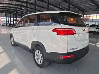 Wuling Hongguang S3 2018 купить из Китая, цена 1 126 000 ₽ — Suifenhe Auto