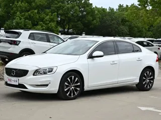 Volvo S60 2018 купить из Китая, цена 1 394 000 ₽ — Suifenhe Auto