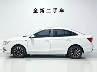 Roewe i5 2020 купить из Китая, цена 1 115 000 ₽ — Suifenhe Auto