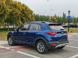 Kia Stonic 2019 купить из Китая, цена 1 211 000 ₽ — Suifenhe Auto