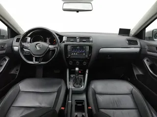 Volkswagen Sagitar 2018 купить из Китая, цена 1 095 000 ₽ — Suifenhe Auto