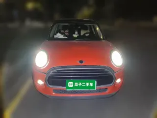 MINI Cooper 2019 купить из Китая, цена 1 834 000 ₽ — Suifenhe Auto