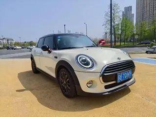 MINI Cooper 2019 купить из Китая, цена 1 956 000 ₽ — Suifenhe Auto