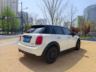 MINI Cooper 2019 купить из Китая, цена 1 956 000 ₽ — Suifenhe Auto