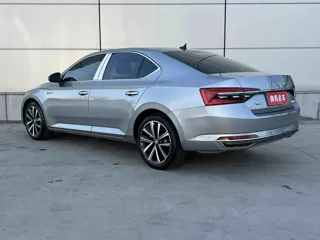 Skoda Superb 2023 купить из Китая, цена 2 342 000 ₽ — Suifenhe Auto