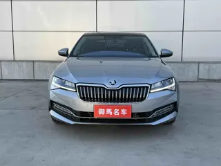 Skoda Superb 2023 купить из Китая, цена 2 342 000 ₽ — Suifenhe Auto