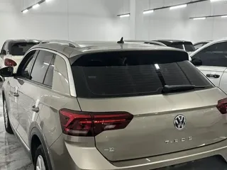 Volkswagen T-Roc 2019 купить из Китая, цена 1 418 000 ₽ — Suifenhe Auto