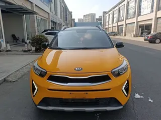 Kia Stonic 2020 купить из Китая, цена 1 204 000 ₽ — Suifenhe Auto