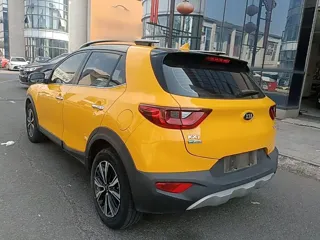Kia Stonic 2020 купить из Китая, цена 1 204 000 ₽ — Suifenhe Auto