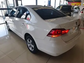 Volkswagen Santana 2020 купить из Китая, цена 1 142 000 ₽ — Suifenhe Auto