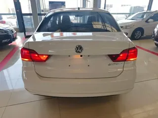 Volkswagen Santana 2020 купить из Китая, цена 1 142 000 ₽ — Suifenhe Auto