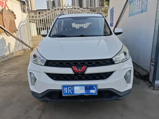 Wuling Hongguang S3 2020 купить из Китая, цена 1 113 000 ₽ — Suifenhe Auto