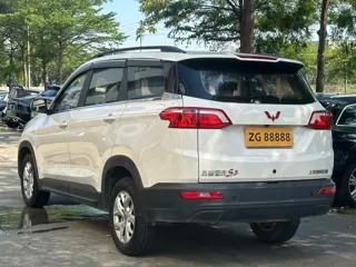 Wuling Hongguang S3 2022 купить из Китая, цена 1 006 000 ₽ — Suifenhe Auto