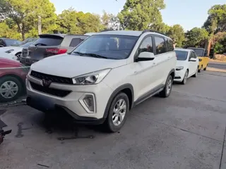 Wuling Hongguang S3 2020 купить из Китая, цена 1 093 000 ₽ — Suifenhe Auto