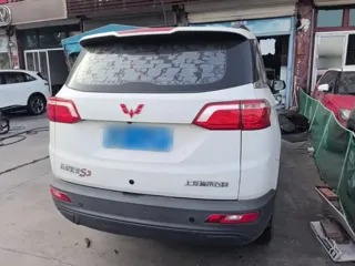 Wuling Hongguang S3 2020 купить из Китая, цена 1 093 000 ₽ — Suifenhe Auto