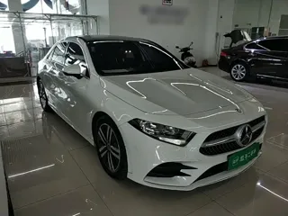 Mercedes-Benz A-Class 2019 купить из Китая, цена 1 679 000 ₽ — Suifenhe Auto