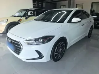 Hyundai Elantra 2020 купить из Китая, цена 1 386 000 ₽ — Suifenhe Auto