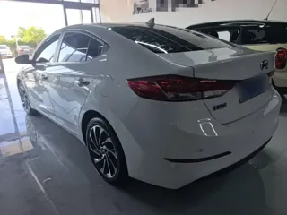Hyundai Elantra 2020 купить из Китая, цена 1 386 000 ₽ — Suifenhe Auto