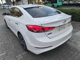 Hyundai Elantra 2019 купить из Китая, цена 1 293 000 ₽ — Suifenhe Auto