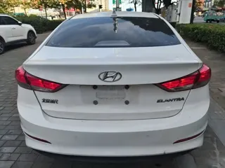 Hyundai Elantra 2019 купить из Китая, цена 1 293 000 ₽ — Suifenhe Auto