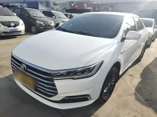 BYD Qin 2020 купить из Китая, цена 1 147 000 ₽ — Suifenhe Auto