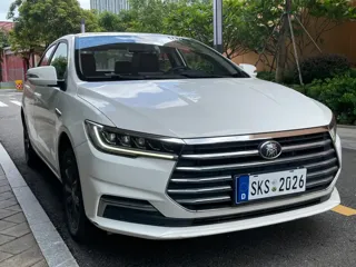 BYD Qin 2020 купить из Китая, цена 1 076 000 ₽ — Suifenhe Auto