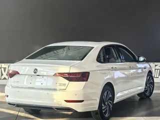 Volkswagen Sagitar 2019 купить из Китая, цена 1 509 000 ₽ — Suifenhe Auto