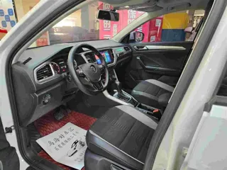 Volkswagen T-Roc 2020 купить из Китая, цена 1 533 000 ₽ — Suifenhe Auto