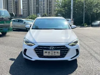 Hyundai Elantra 2019 купить из Китая, цена 1 193 000 ₽ — Suifenhe Auto