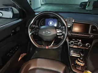 Hyundai Elantra 2019 купить из Китая, цена 1 197 000 ₽ — Suifenhe Auto