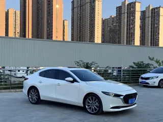 Mazda Mazda3 2020 купить из Китая, цена 1 743 000 ₽ — Suifenhe Auto