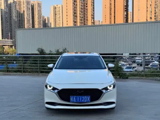 Mazda Mazda3 2020 купить из Китая, цена 1 743 000 ₽ — Suifenhe Auto