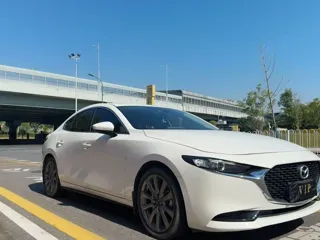 Mazda Mazda3 2020 купить из Китая, цена 1 799 000 ₽ — Suifenhe Auto