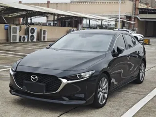 Mazda Mazda3 2020 купить из Китая, цена 1 956 000 ₽ — Suifenhe Auto