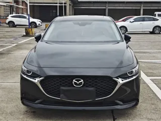 Mazda Mazda3 2020 купить из Китая, цена 1 956 000 ₽ — Suifenhe Auto