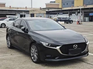 Mazda Mazda3 2020 купить из Китая, цена 1 956 000 ₽ — Suifenhe Auto