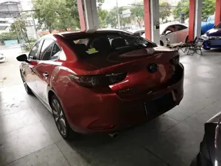 Mazda Mazda3 2020 купить из Китая, цена 2 003 000 ₽ — Suifenhe Auto