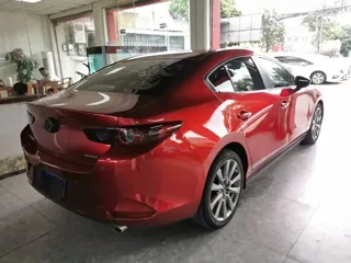 Mazda Mazda3 2020 купить из Китая, цена 2 003 000 ₽ — Suifenhe Auto