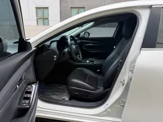 Mazda Mazda3 2021 купить из Китая, цена 1 917 000 ₽ — Suifenhe Auto