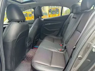 Mazda Mazda3 2021 купить из Китая, цена 2 088 000 ₽ — Suifenhe Auto