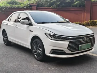 BYD Qin 2020 купить из Китая, цена 1 070 000 ₽ — Suifenhe Auto