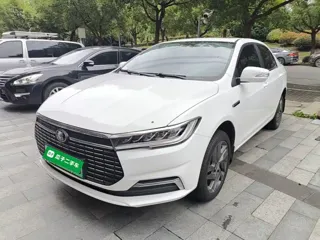 BYD Qin 2021 купить из Китая, цена 1 286 000 ₽ — Suifenhe Auto