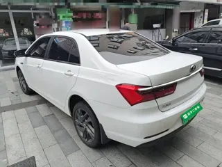 BYD Qin 2021 купить из Китая, цена 1 286 000 ₽ — Suifenhe Auto