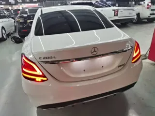 Mercedes-Benz C-Class 2019 купить из Китая, цена 2 074 000 ₽ — Suifenhe Auto