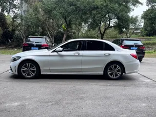 Mercedes-Benz C-Class 2019 купить из Китая, цена 1 942 000 ₽ — Suifenhe Auto