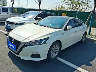 Nissan Teana 2019 купить из Китая, цена 1 924 000 ₽ — Suifenhe Auto